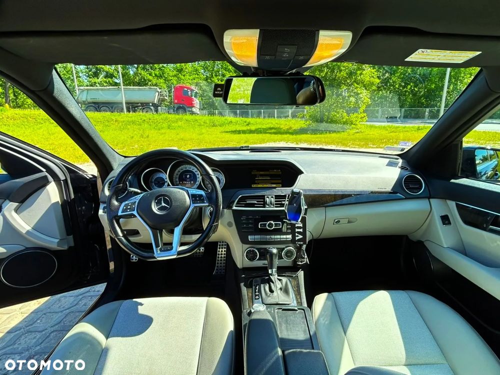 Mercedes-Benz Klasa C 200 CGI Automatik BlueEFFICIENCY Avantgarde - 14