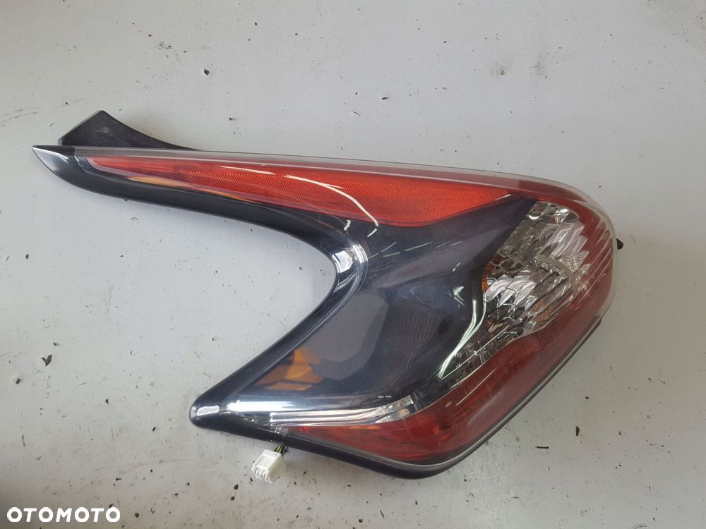 NISSAN JUKE I F15 LIFT 14-19r LAMPA LEWA TYŁ TYLNA - 1