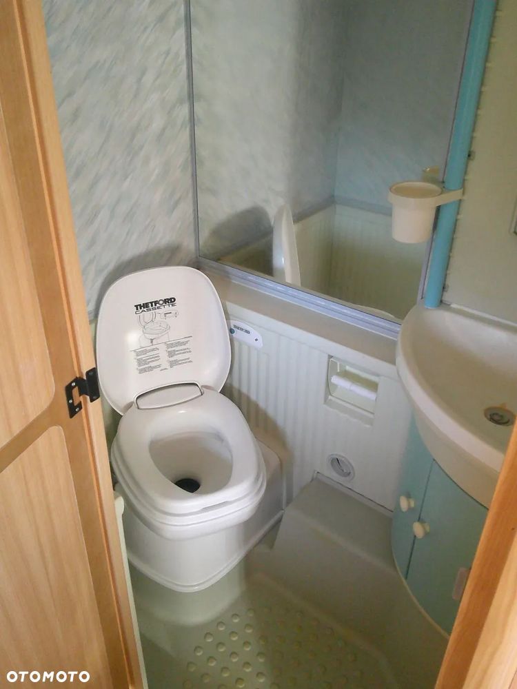 Burstner AMARA 560  -- łóżko piętowe -- - 5