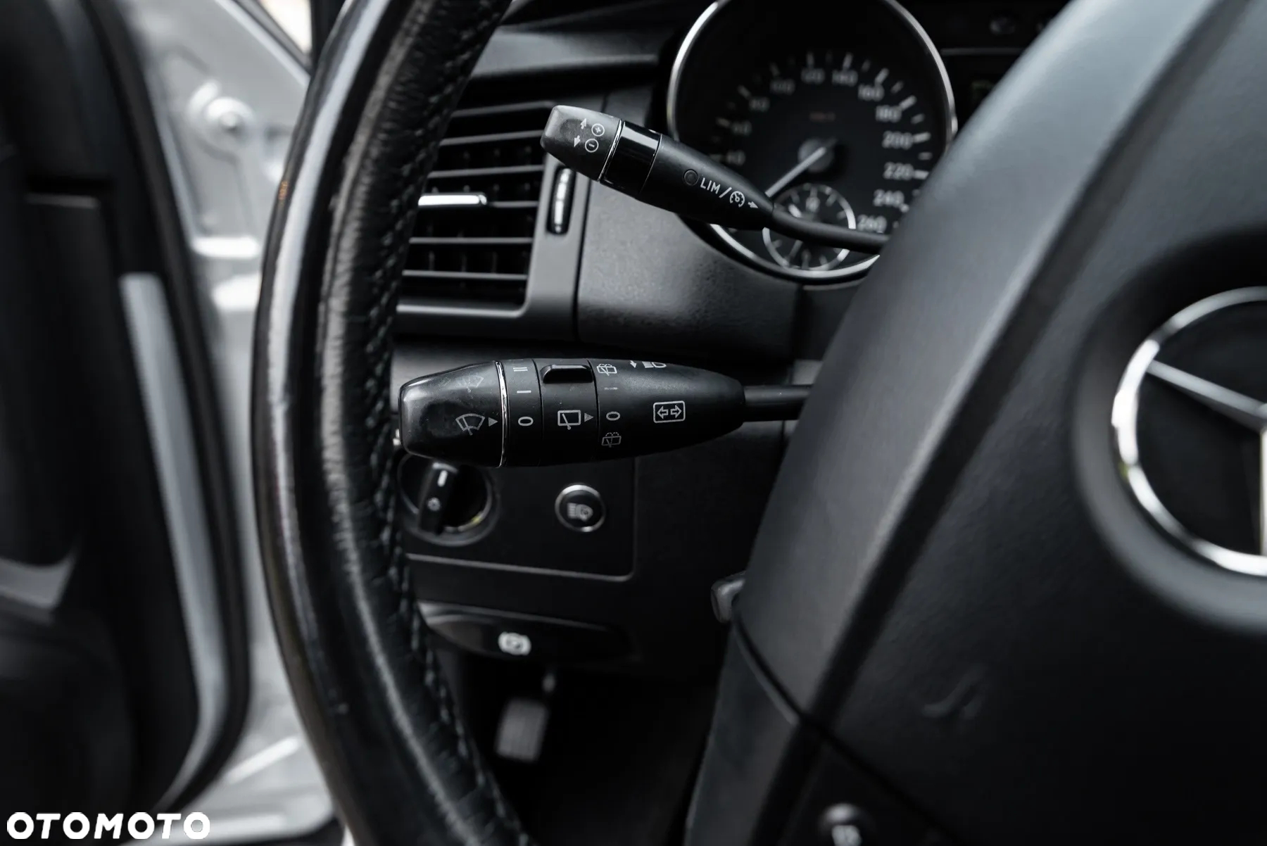 Mercedes-Benz Klasa R 320 CDI 4-Matic - 27