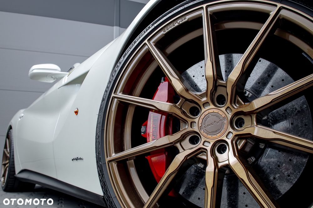 Ferrari F12berlinetta - 15