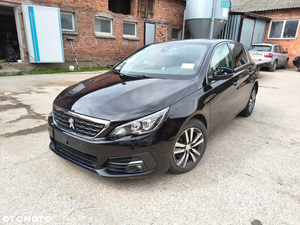 Peugeot 308 - 1