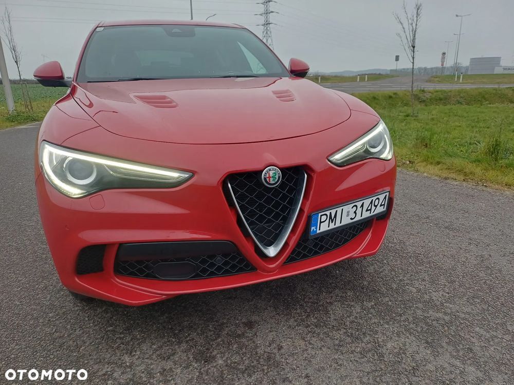 Alfa Romeo Stelvio V6 2.9 Bi-Turbo AT8-Q4 Quadrifoglio - 3