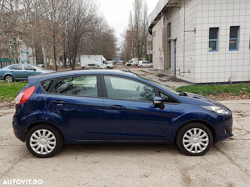 Ford Fiesta 1.5 TDCi DPF Titanium - 12