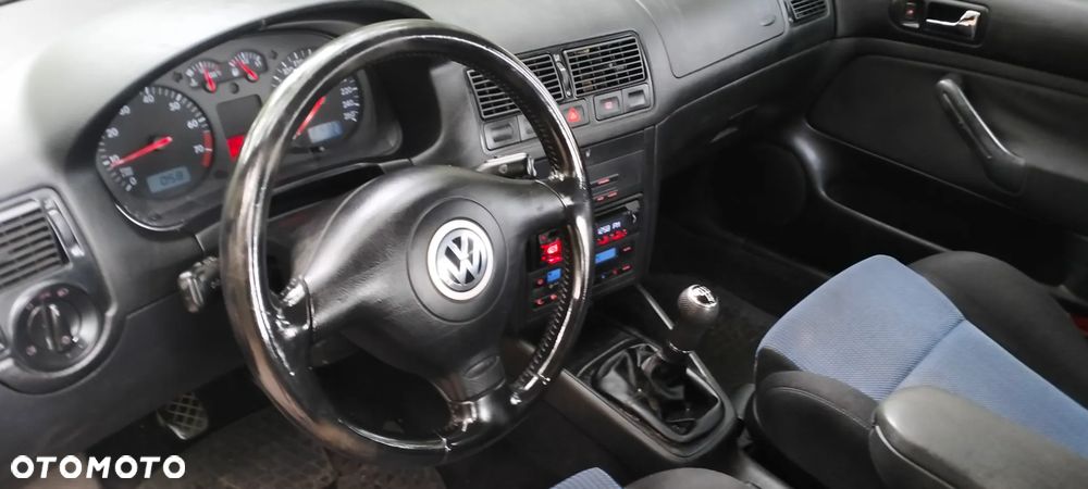 Volkswagen Golf 1.6 - 35