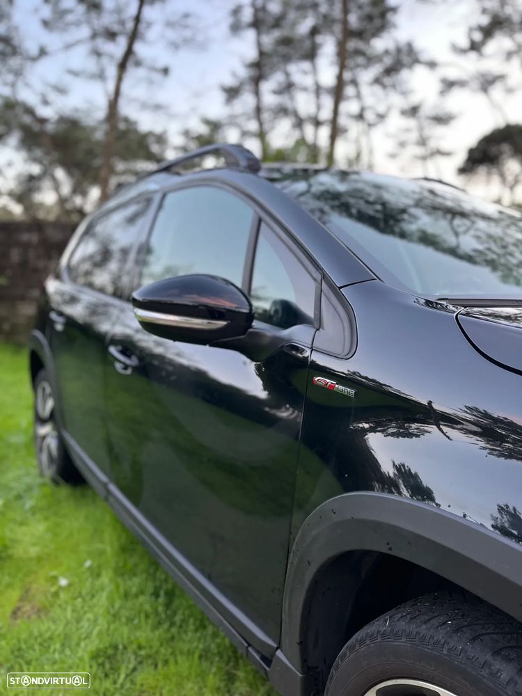Peugeot 2008 1.2 PureTech GT Line - 4