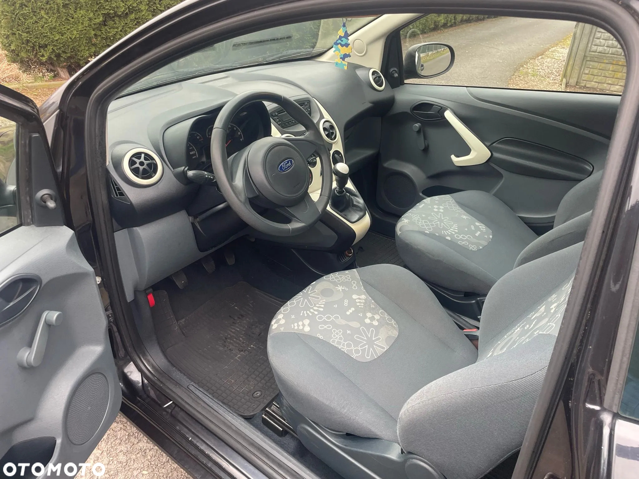 Ford KA - 10