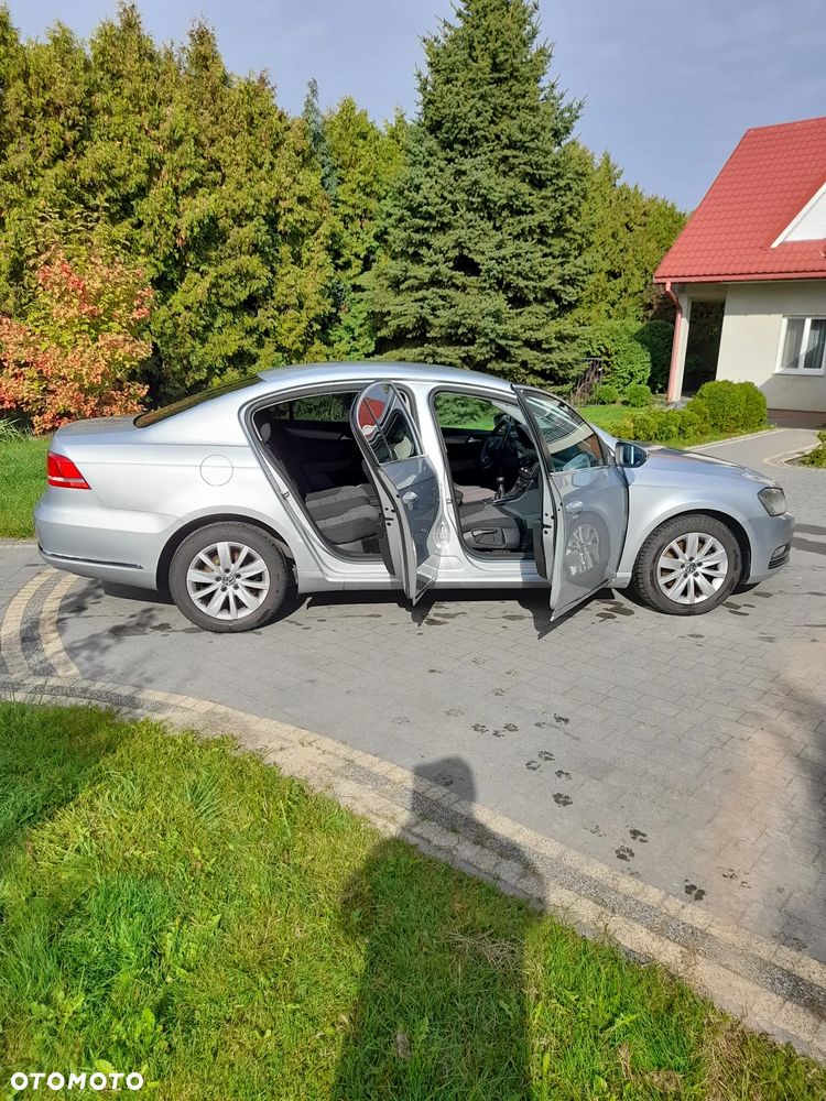 Volkswagen Passat 2.0 TDI Comfortline - 6