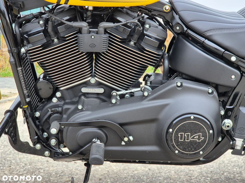 Harley-Davidson Softail Street Bob - 23
