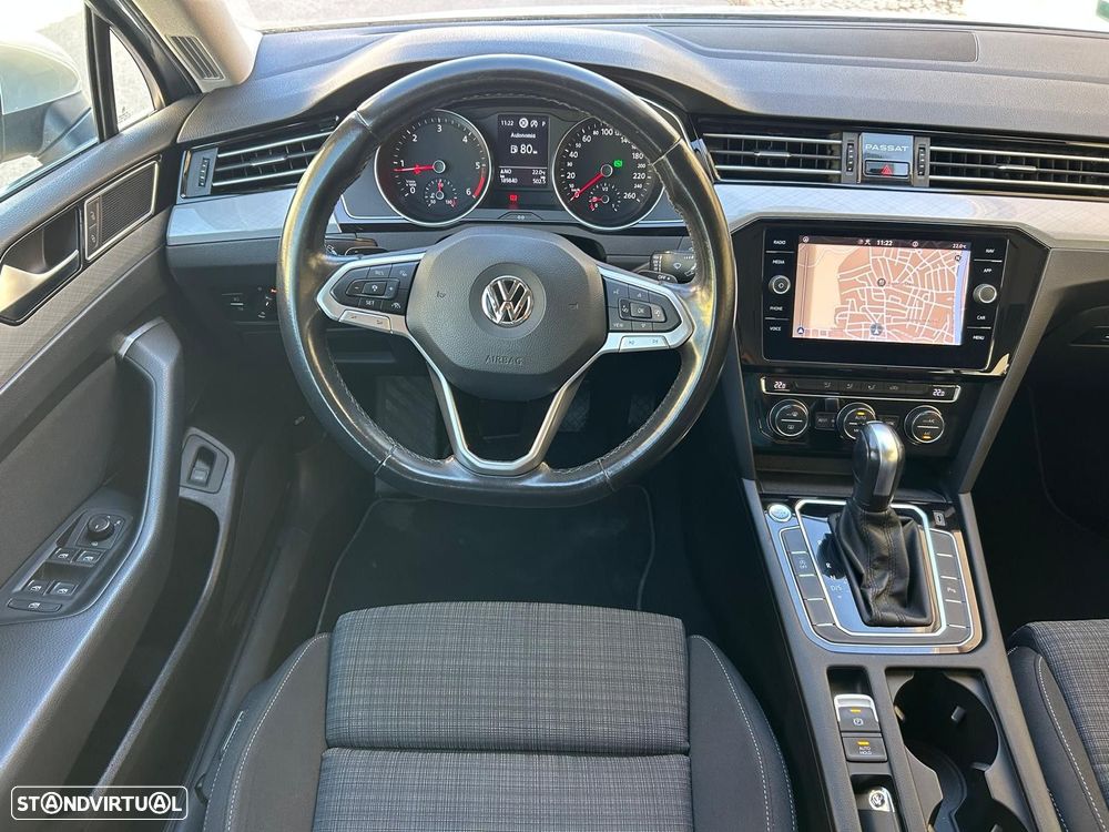 VW Passat Variant 1.6 TDI Confortline DSG - 22