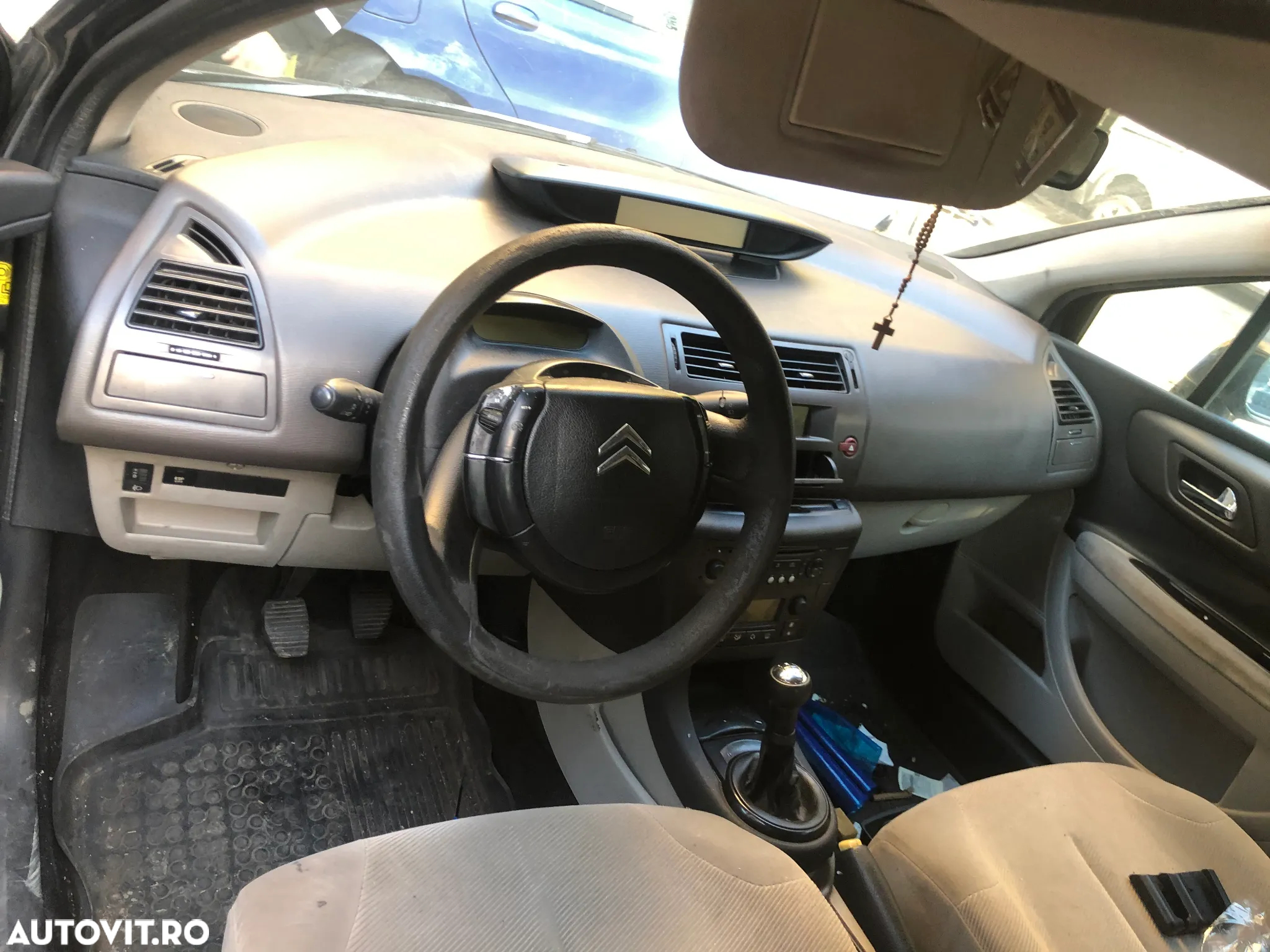 Dezmembrez Citroen C4 negru 2006 - 3