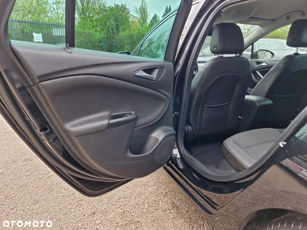 Opel Astra 1.4 Turbo Business - 13