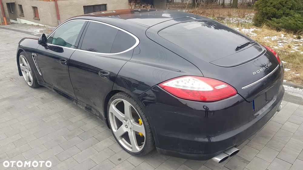 Porsche Panamera 4S PDK - 17