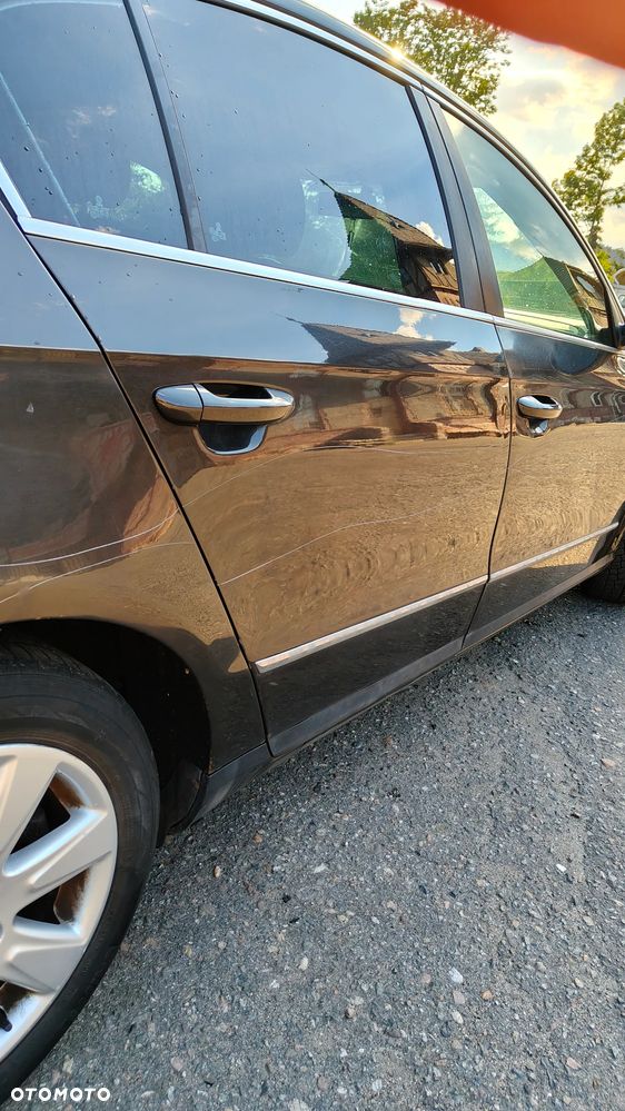 Volkswagen Passat 2.0 FSI Comfortline - 6
