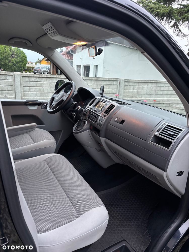 Volkswagen Caravelle - 6