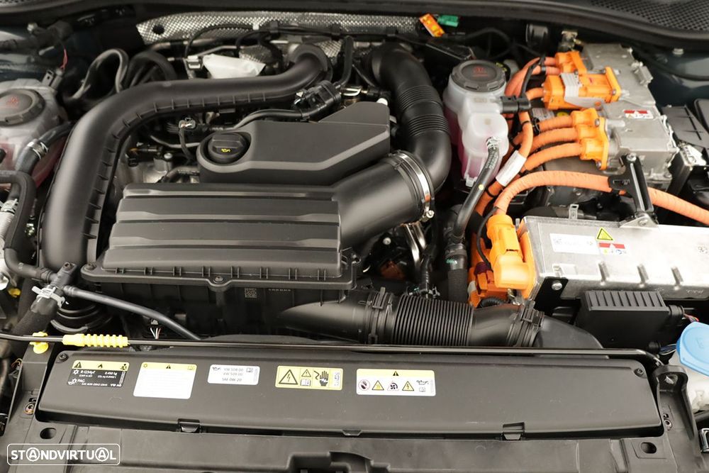 SEAT Leon ST 1.5 TSI e-Hybrid FR DSG - 24