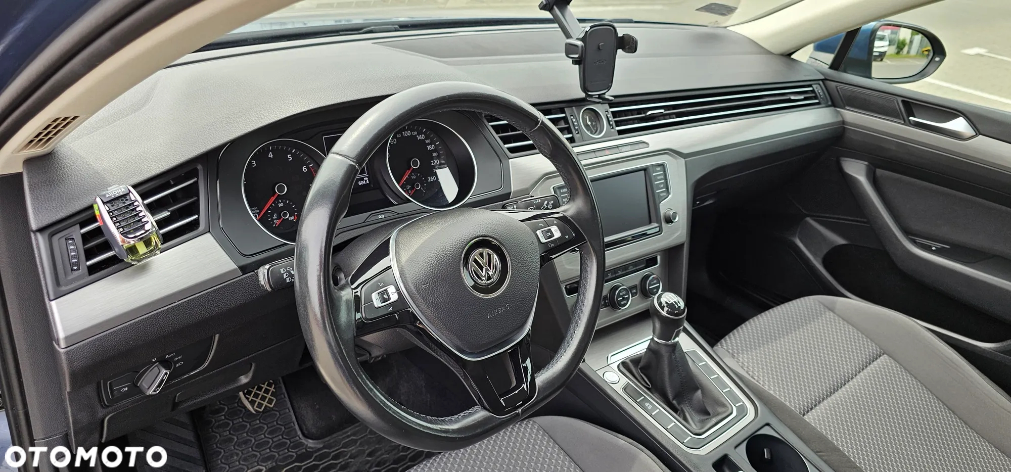 Volkswagen Passat 1.4 TSI BMT Trendline - 11