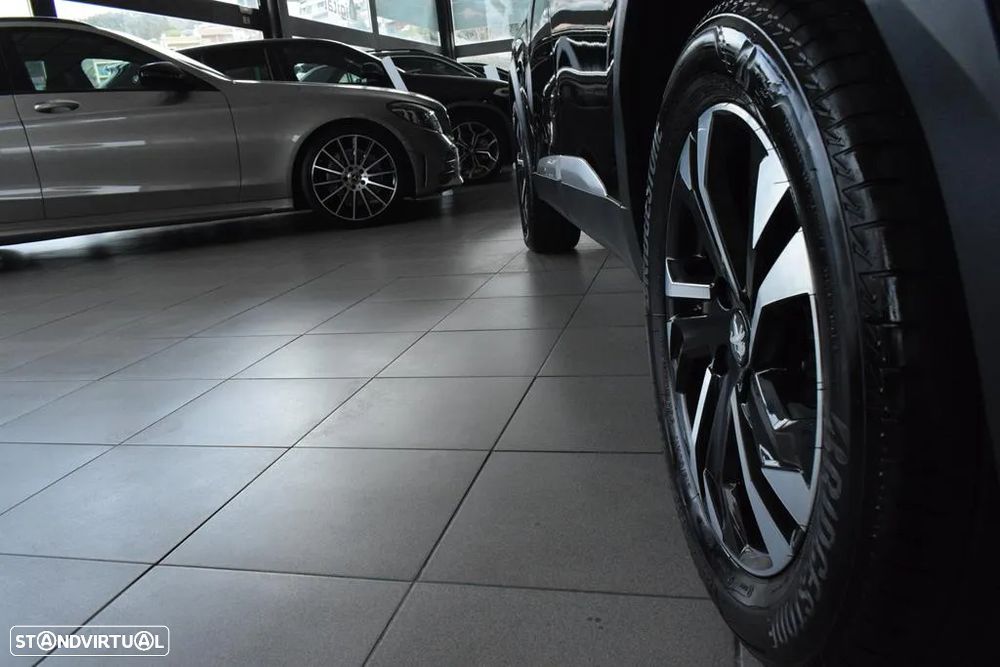 Peugeot 2008 1.5 BlueHDi Allure EAT8 - 48