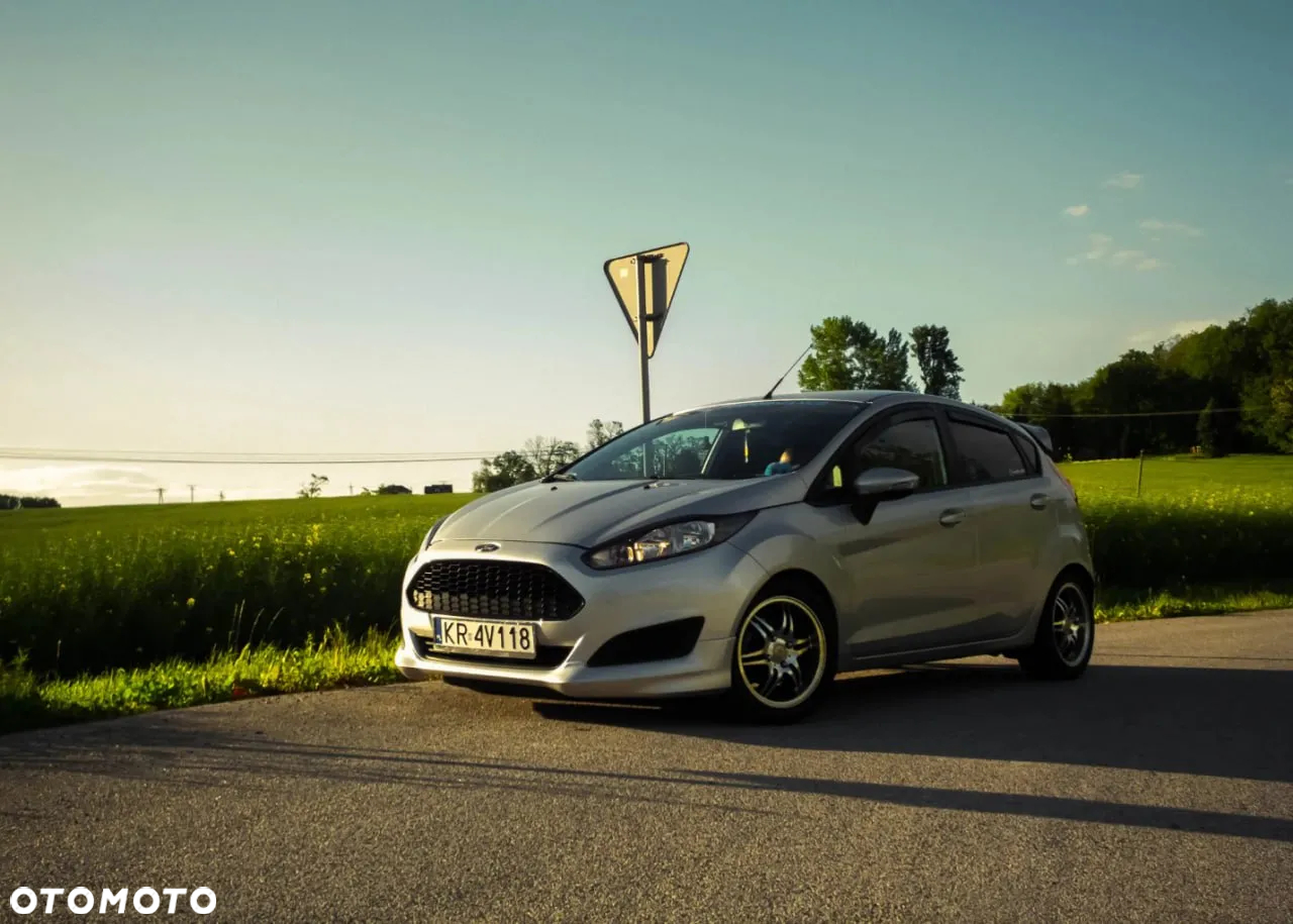 Ford Fiesta - 2
