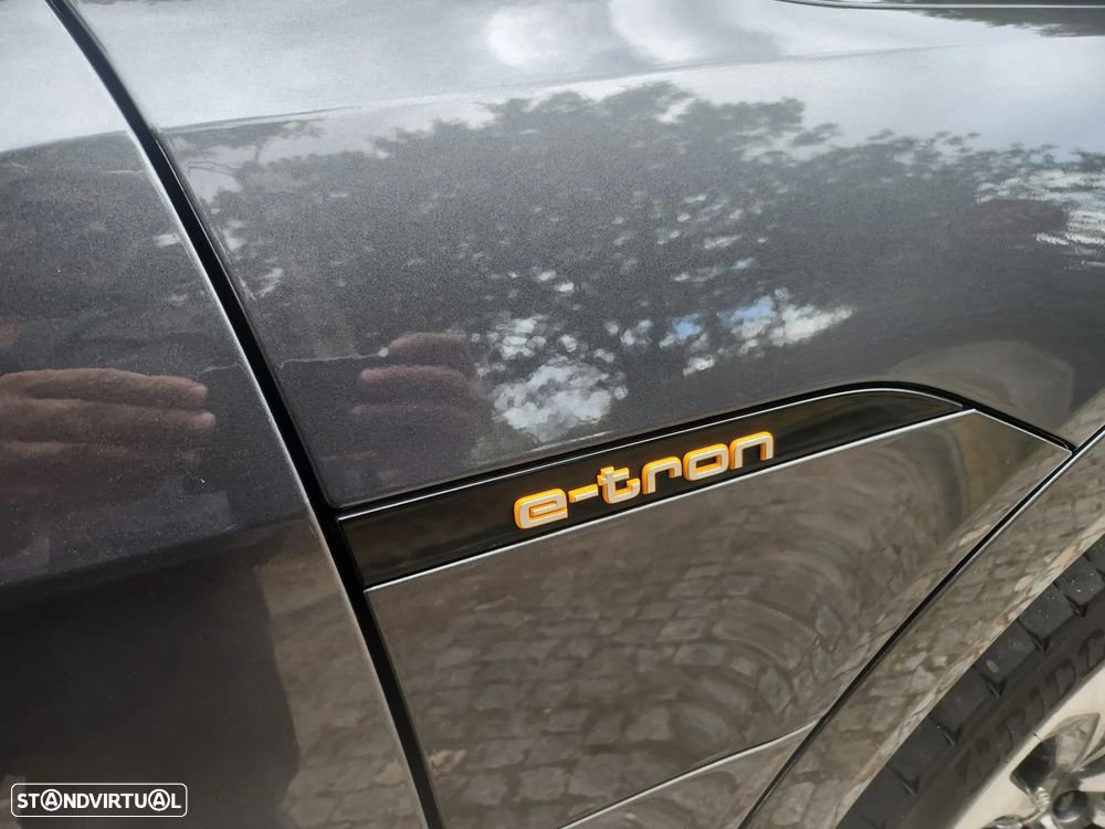 Audi e-tron 50 quattro S line - 12