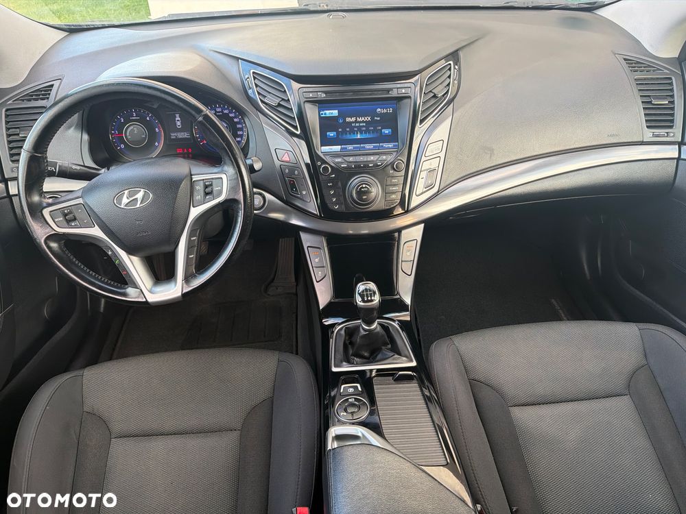 Hyundai i40 i40cw 1.7 CRDi Fifa World Cup Edition - 4