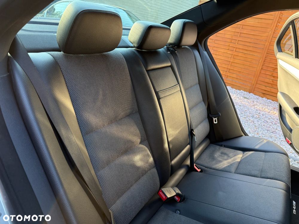 Mercedes-Benz Klasa C 200 (BlueEFFICIENCY) 7G-TRONIC Avantgarde - 15