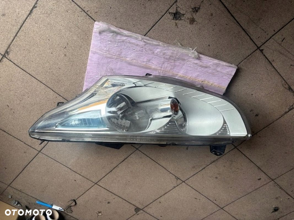 KOMPLETNA LAMPA PRZEDNIA LEWA FORD B-MAX 2012-2017 AV11-13W030-AE EUROPA