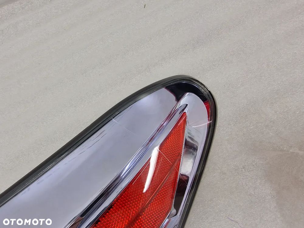 LEXUS RX 09- PRAWA LAMPA TYLNA TYLNIA TYŁ , NR : KOITO 4892 , NR AUKCJI LMT51 - 3