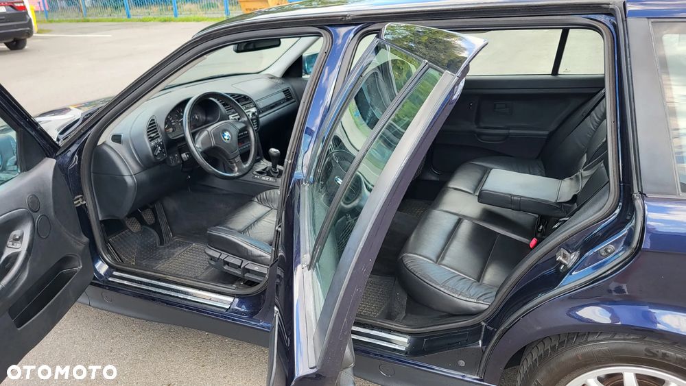 BMW Seria 3 316i - 4