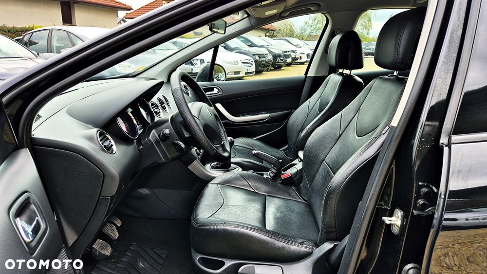 Peugeot 308 1.6 Premium Plus - 29