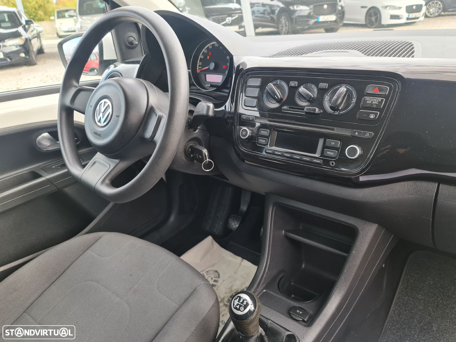 VW Up! move - 8