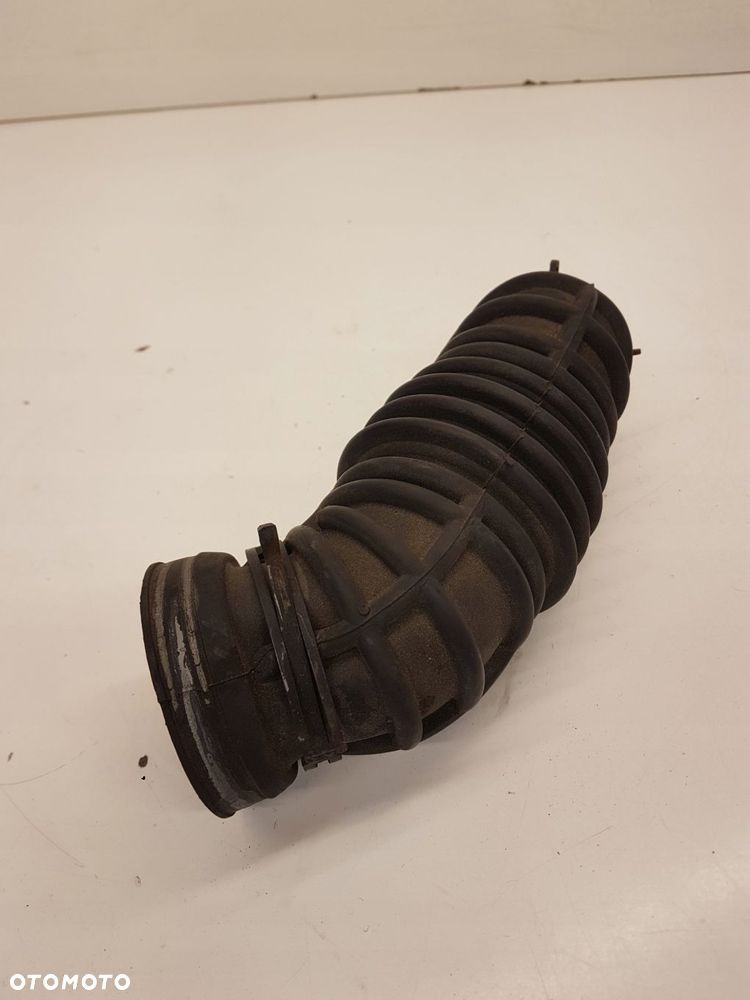 RURA WĄŻ POWIETRZA AUDI A4 B7 2,0 TFSI 8E0133356D - 1