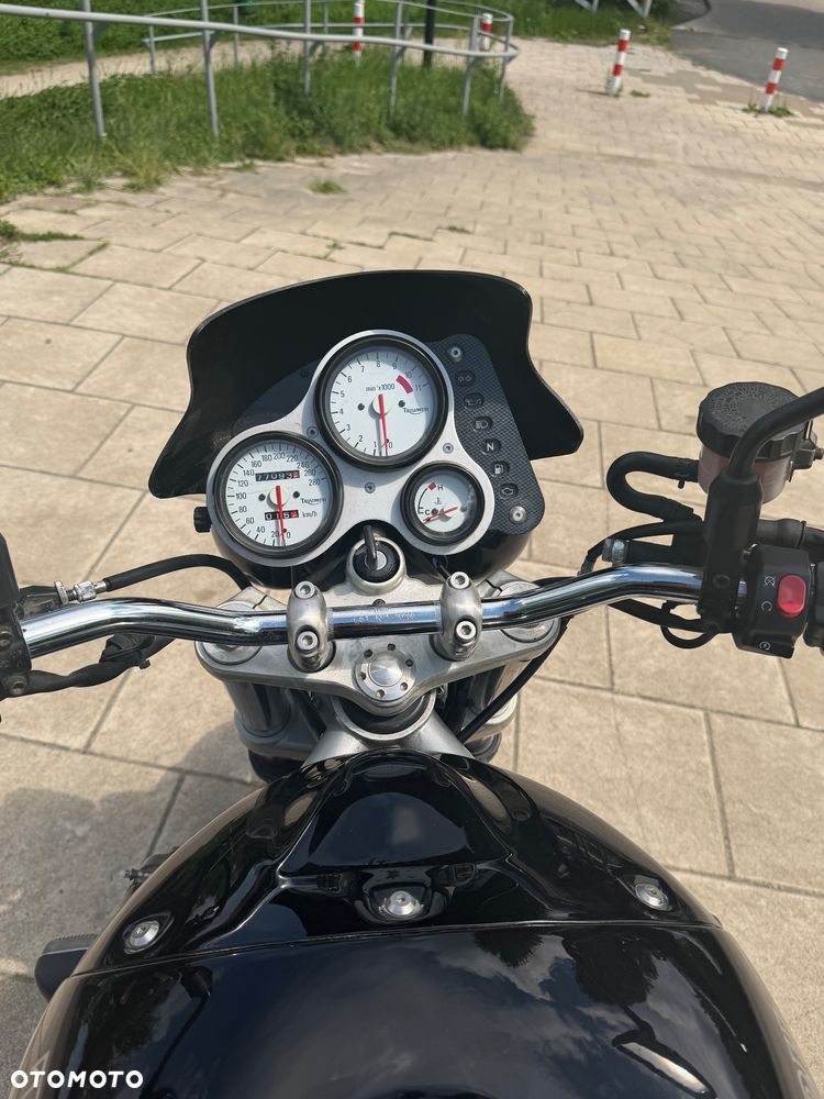 Triumph Speed Triple - 10
