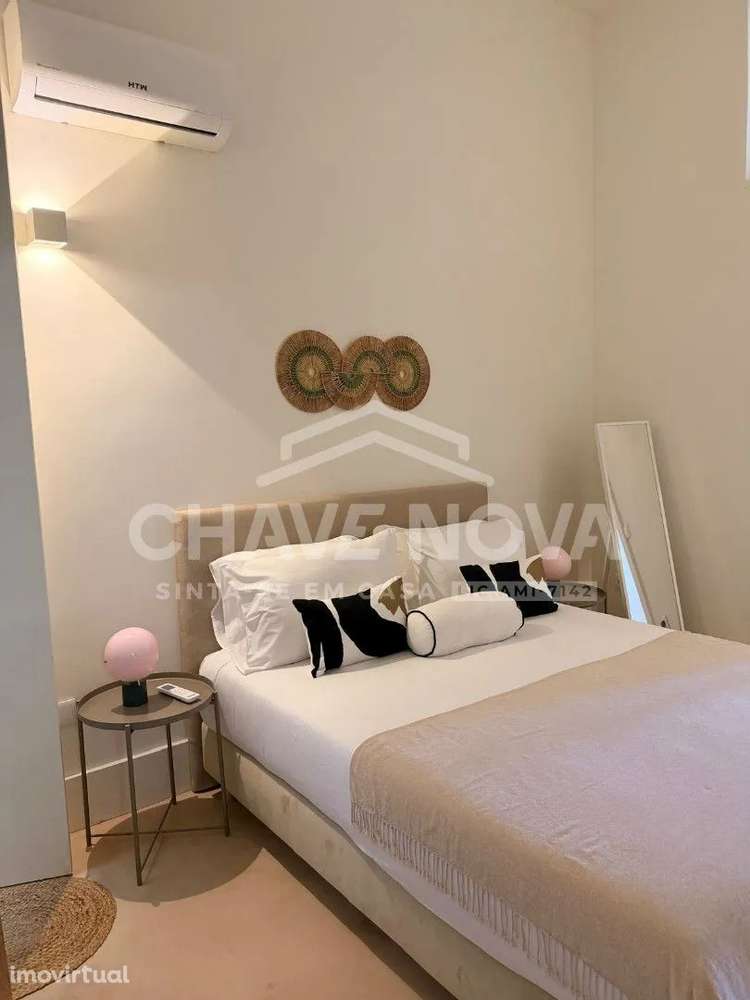 Apartamento T1 Mobilado c/ Terraço na Sé c/ Alojamento Local - Grande imagem: 3/14