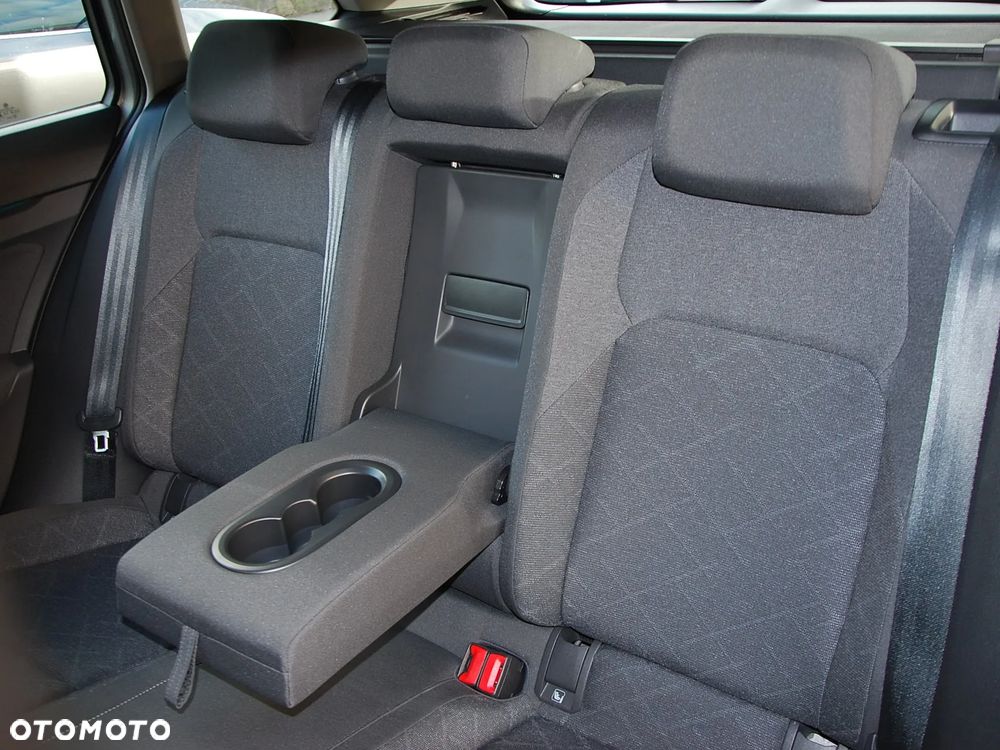 Volkswagen Golf - 12