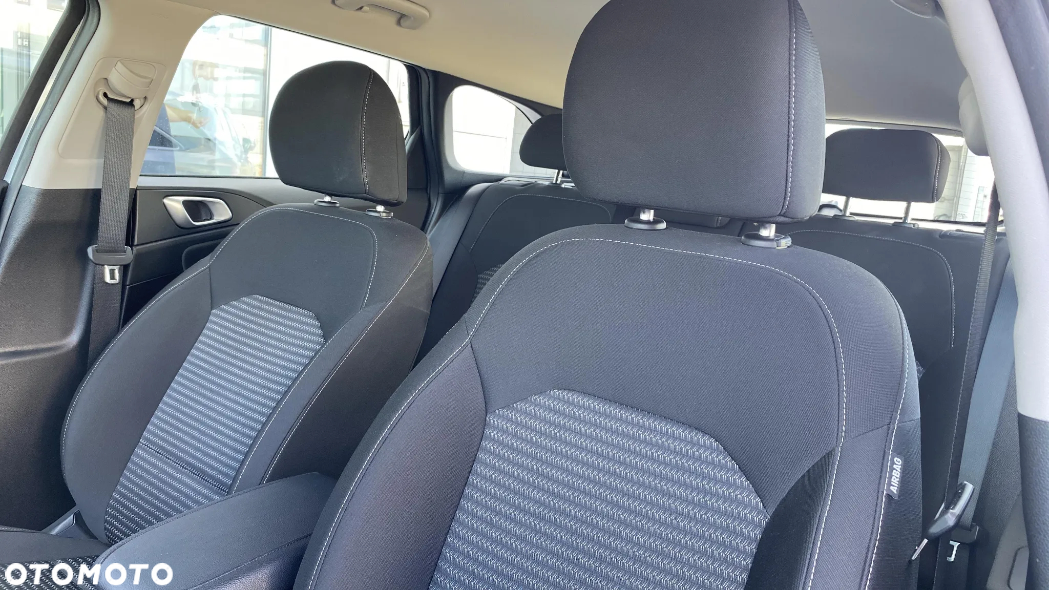 Kia Ceed 1.5 T-GDI M DCT - 11
