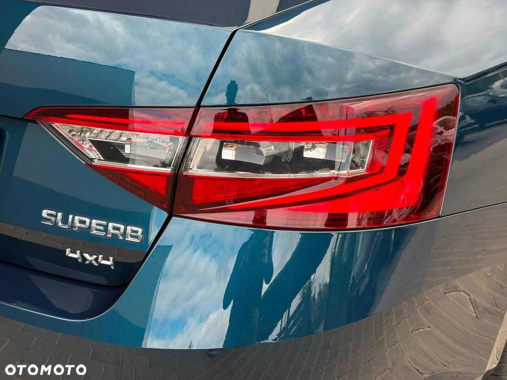 Skoda Superb 2.0 TDI 4x4 L&K DSG - 18