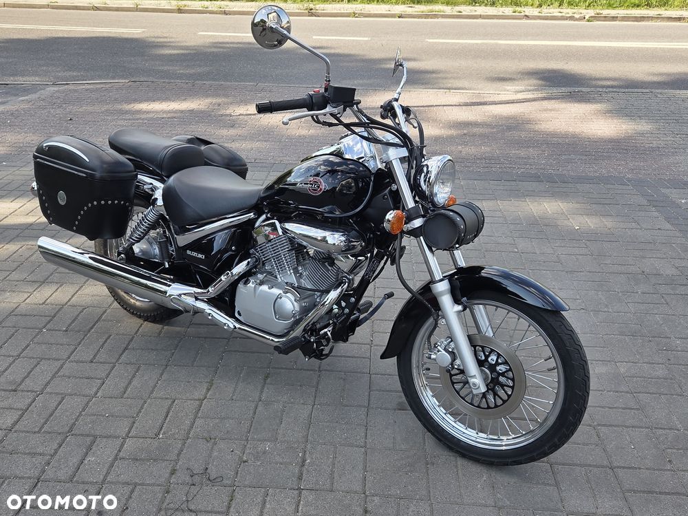 Suzuki Intruder - 11