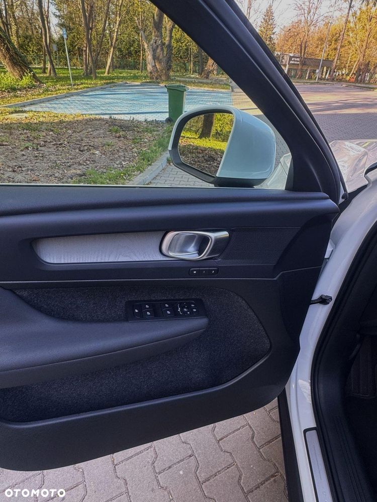 Volvo XC 40 B5 B AWD Geartronic Inscription - 23