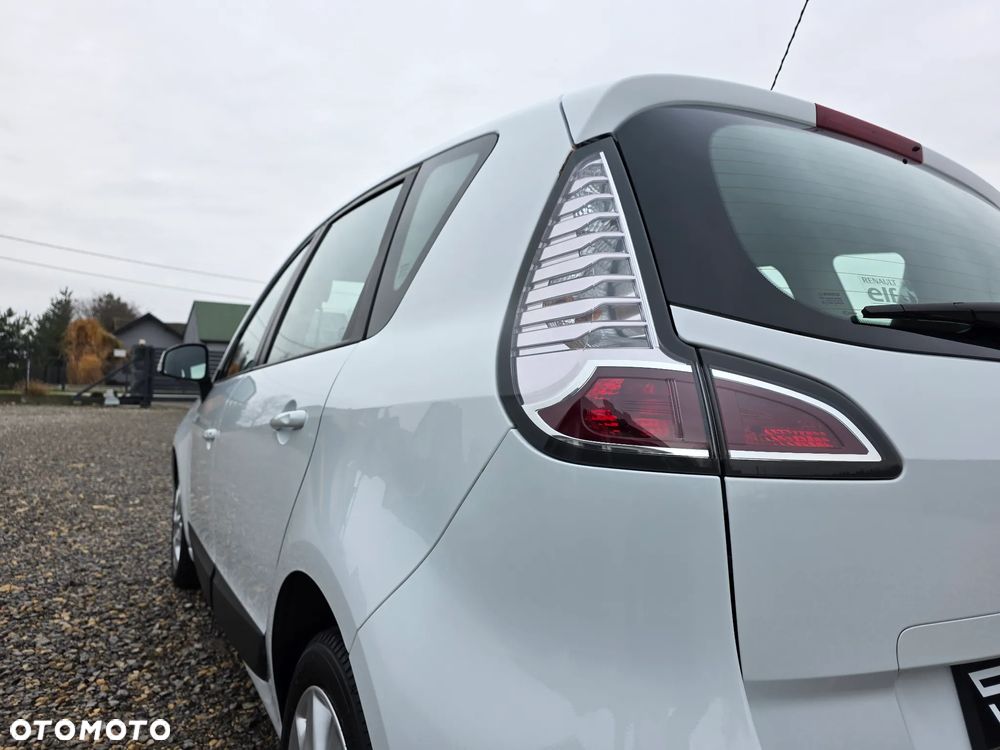 Renault Scenic 1.6 16V 110 TomTom Edition - 30