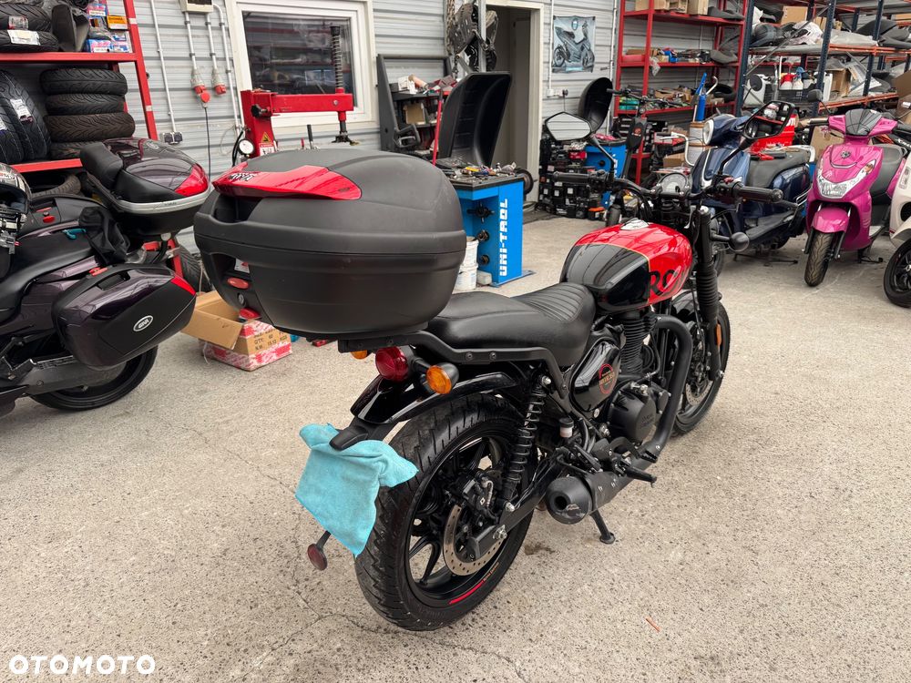 Royal Enfield HNTR - 9