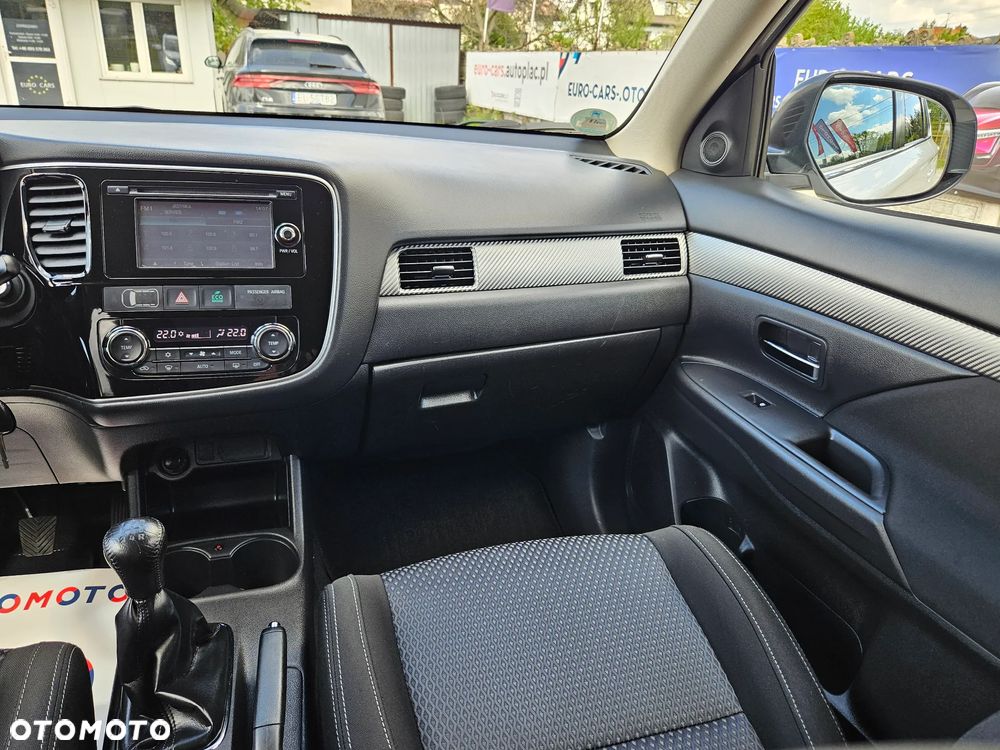 Mitsubishi Outlander 2.0 2WD Diamant - 25