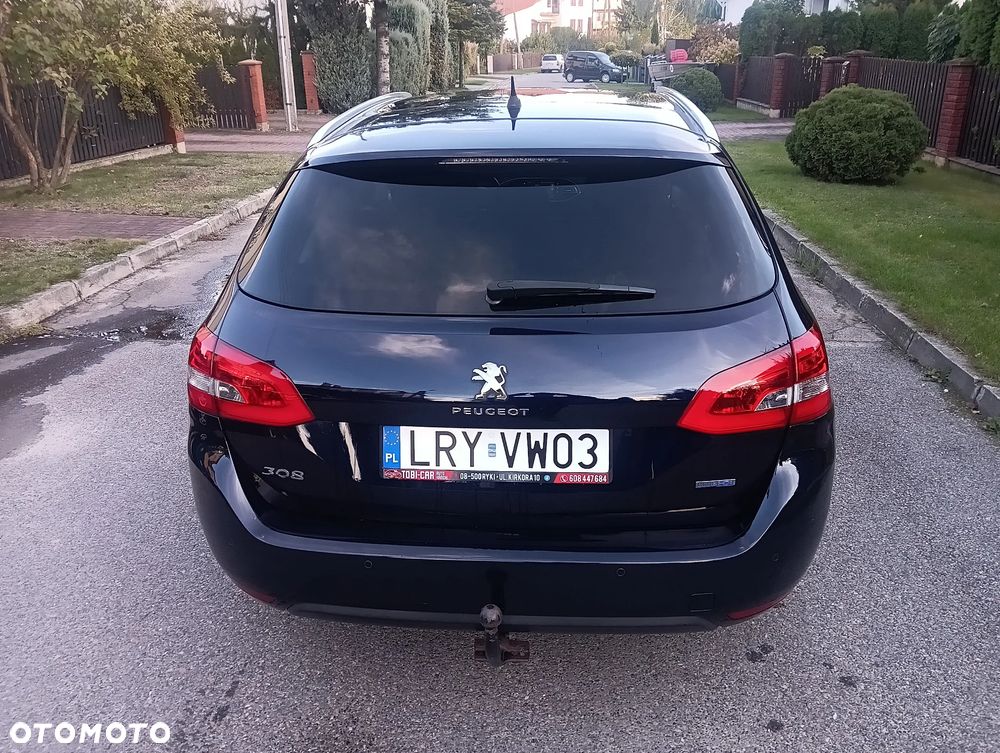 Peugeot 308 SW BlueHDi 120 EAT6 Stop & Start Allure - 23