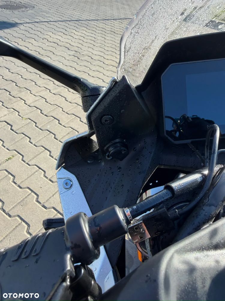 Suzuki GSX - 9