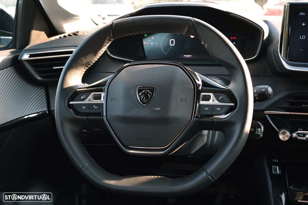 Peugeot 208 1.2 PureTech Allure - 8