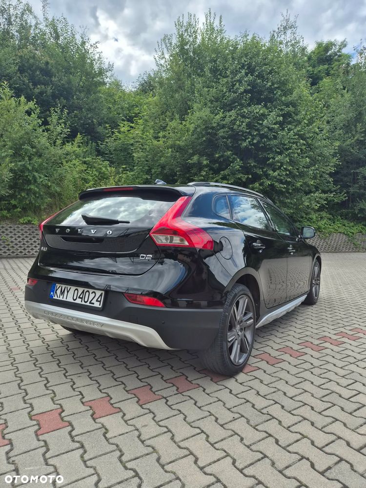 Volvo V40 Cross Country - 16