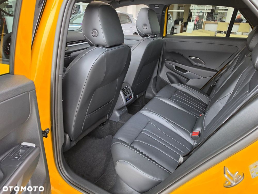 Volkswagen T-Roc - 12