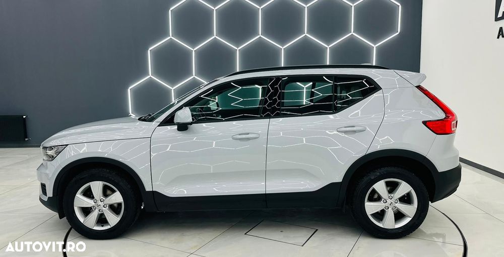 Volvo XC 40 D3 Momentum Pro - 35
