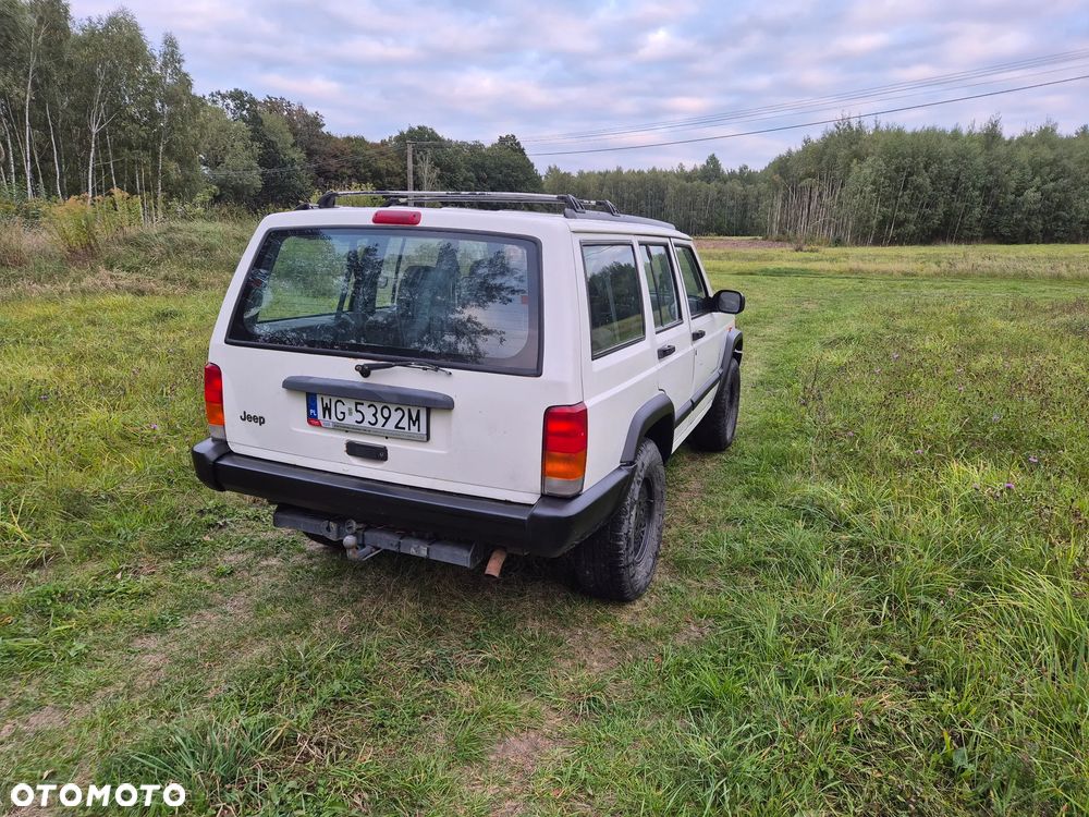Jeep Cherokee - 5
