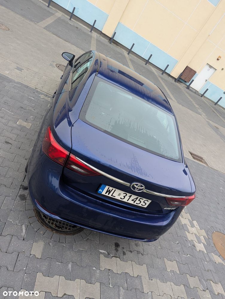 Toyota Avensis 2.0 D-4D Selection - 6